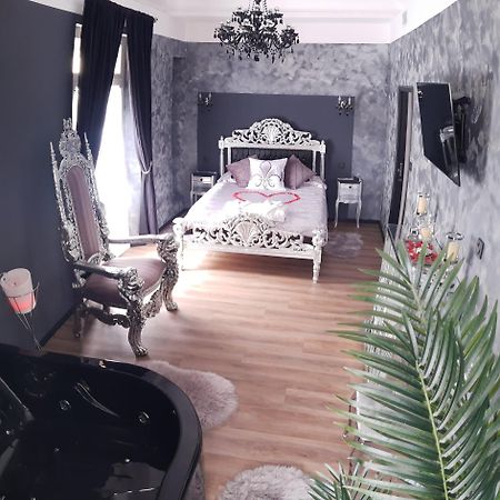 Nuit Romantique - Jacuzzi - Beziers - Romance Royale Экстерьер фото